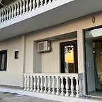 Apartamento 100 Meters From The Sea *