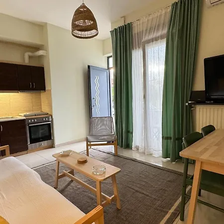 100 Meters From The Sea *