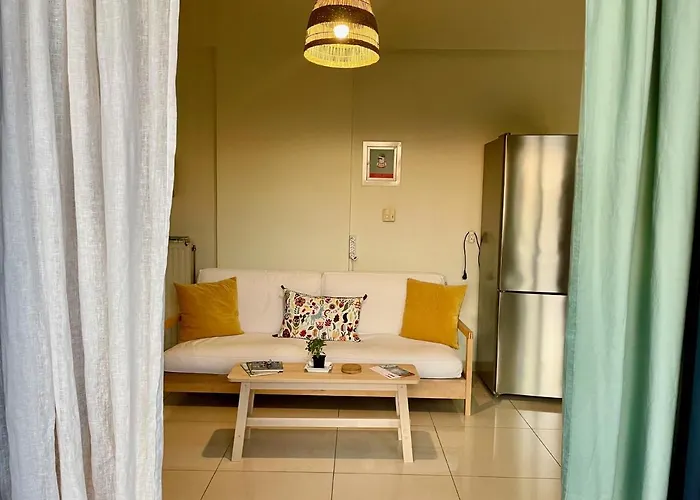 100 Meters From The Sea *