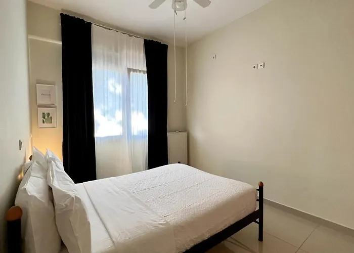 100 Meters From The Sea * Xylokastro