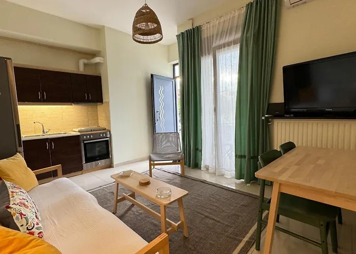 100 Meters From The Sea *